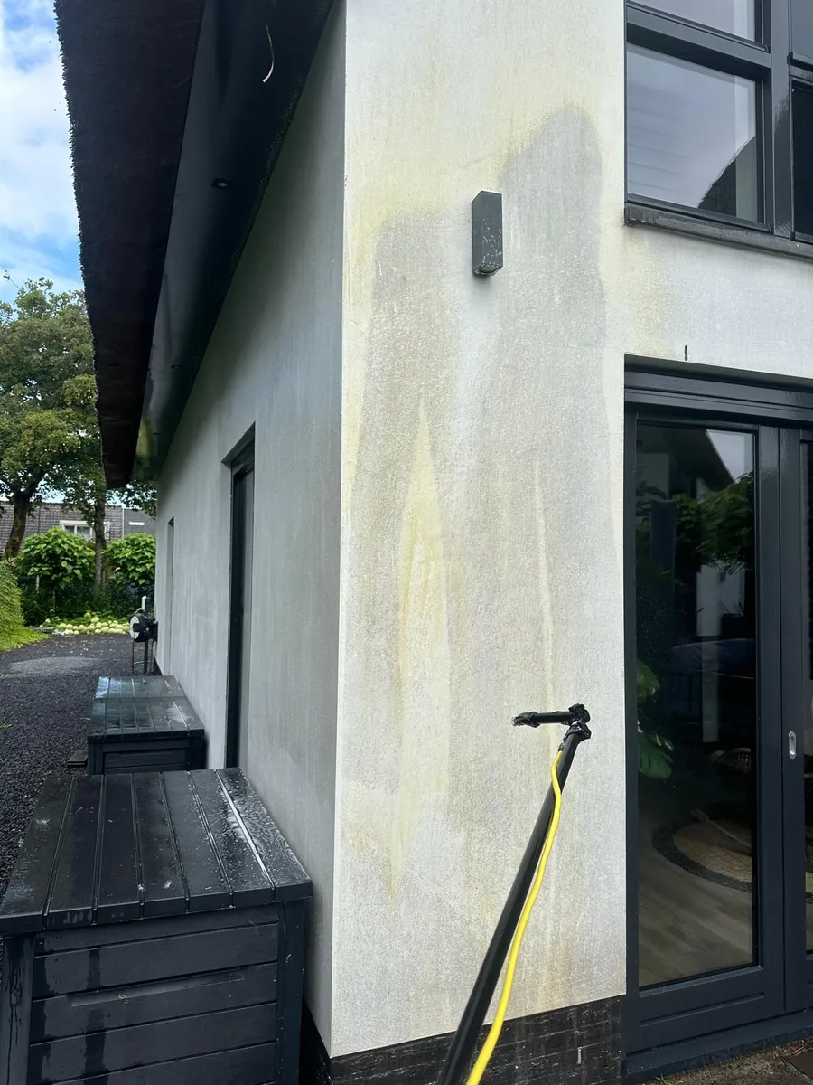 Gevel reinigen met telescoopsteel